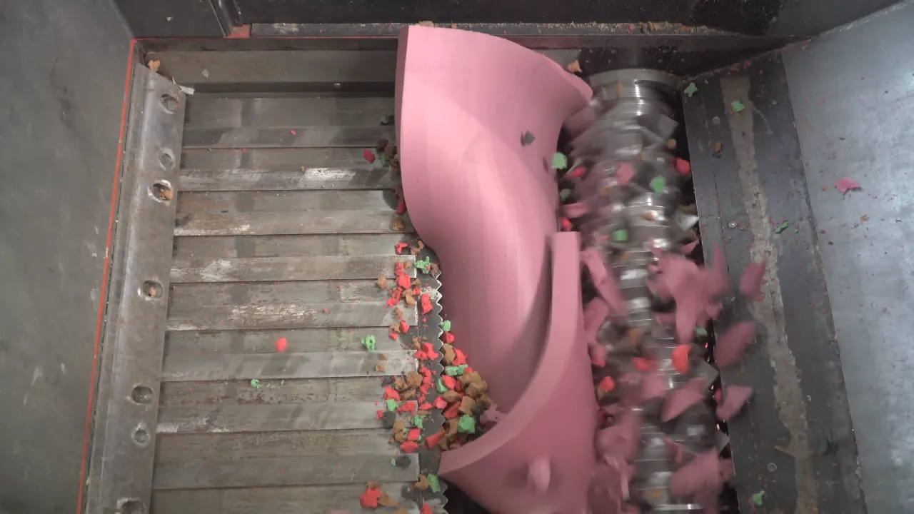 Déchiqueteuse à single shaft robuste pour morceaux d'EVA